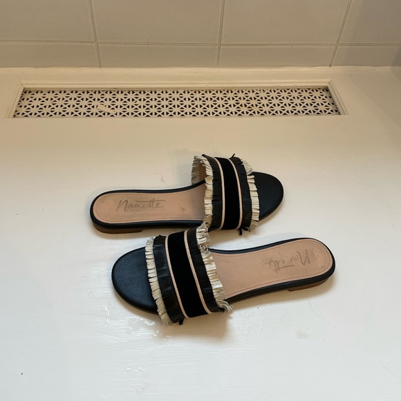 Nanette lepore flat leather sandals 7 - Picture 2 of 4